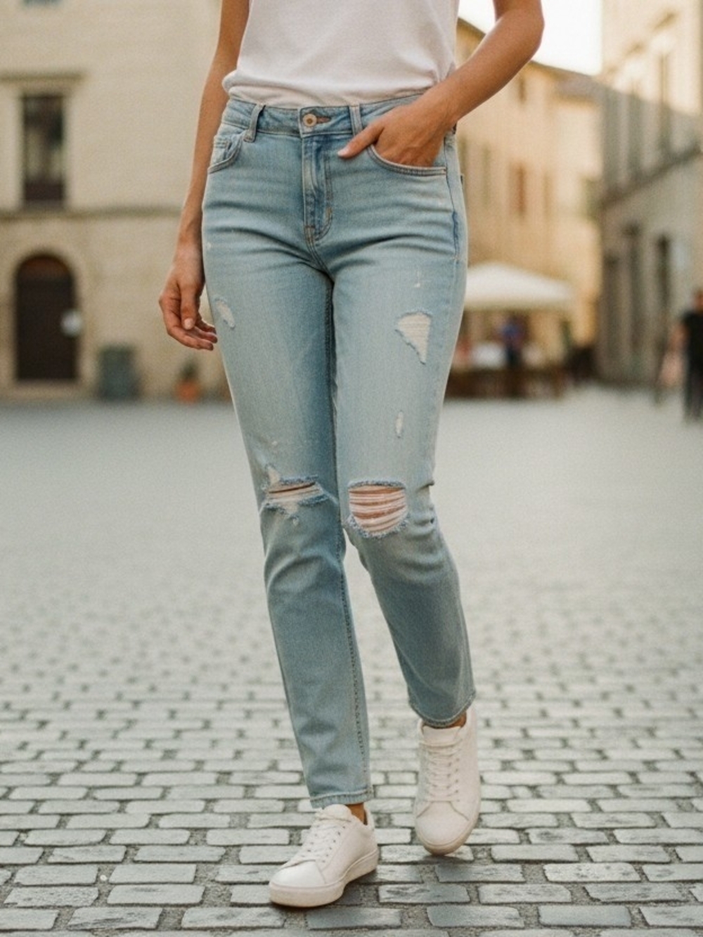 Free People light wash jeans Great Condition Womens Size 27